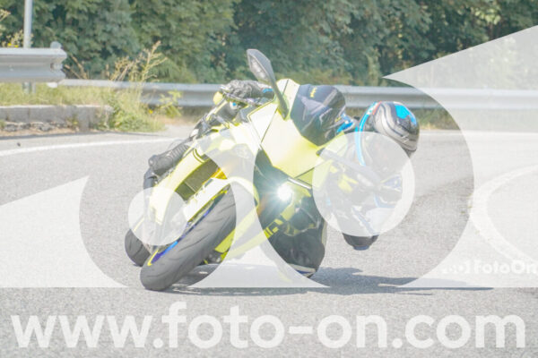 <h1 class="product-title">thumb_FF105721</h1>
