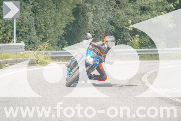 <h1 class="product-title">thumb_FF105737</h1>