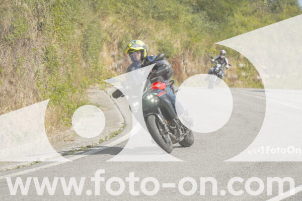 <h1 class="product-title">thumb_FF105815</h1>