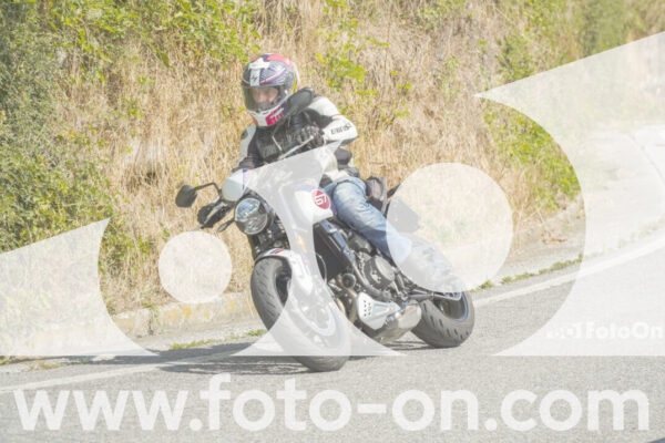 <h1 class="product-title">thumb_FF105817-1</h1>