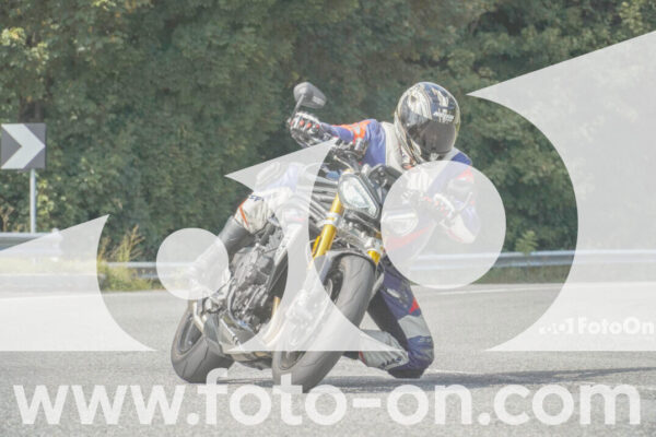 <h1 class="product-title">thumb_FF105866</h1>