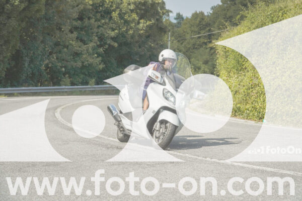 <h1 class="product-title">thumb_FF105868-1</h1>