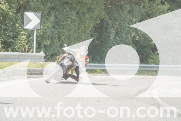 <h1 class="product-title">thumb_FF105869</h1>