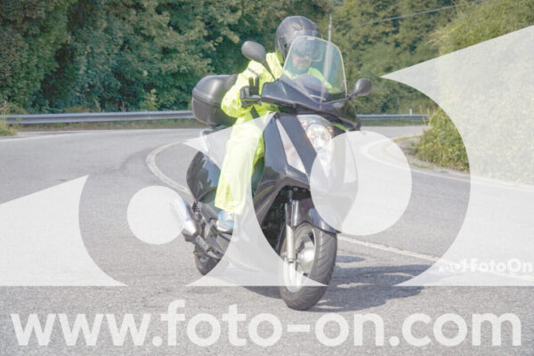 <h1 class="product-title">thumb_FF105888</h1>