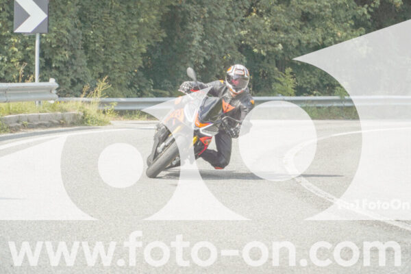 <h1 class="product-title">thumb_FF105941</h1>