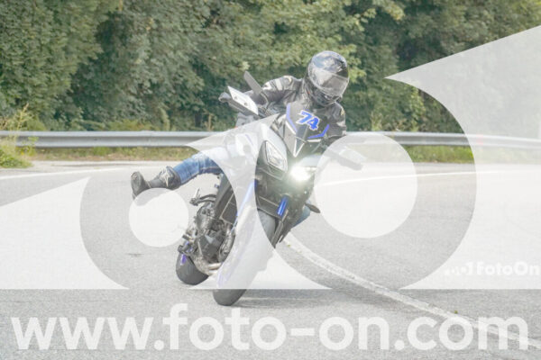 <h1 class="product-title">thumb_FF105942</h1>