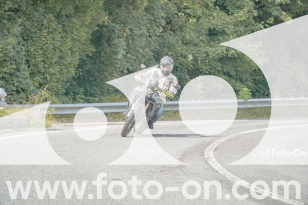 <h1 class="product-title">thumb_FF105944</h1>