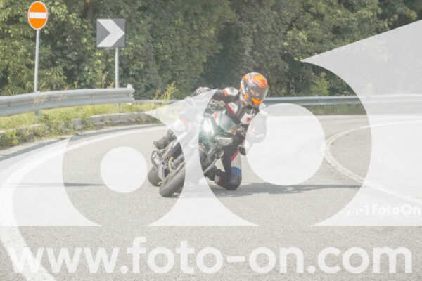 <h1 class="product-title">thumb_FF105945</h1>