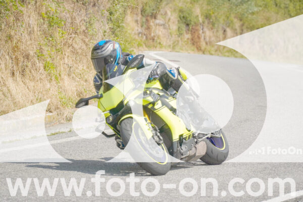 <h1 class="product-title">thumb_FF105951</h1>