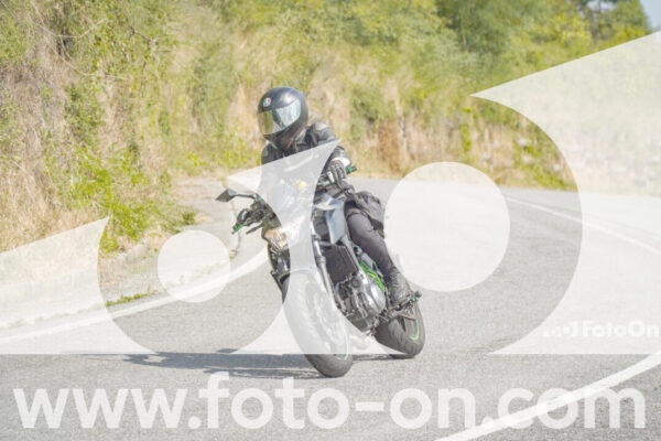 <h1 class="product-title">thumb_FF105960</h1>