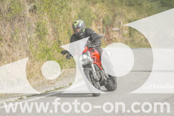 <h1 class="product-title">thumb_FF105964-1</h1>
