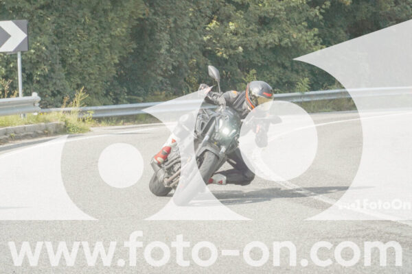 <h1 class="product-title">thumb_FF105968-1</h1>