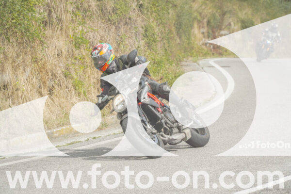 <h1 class="product-title">thumb_FF105987-1</h1>