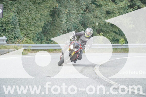 <h1 class="product-title">thumb_FF106049</h1>
