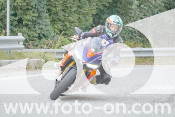 <h1 class="product-title">thumb_FF106083</h1>