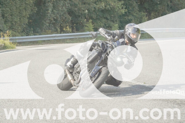 <h1 class="product-title">thumb_FF106086</h1>