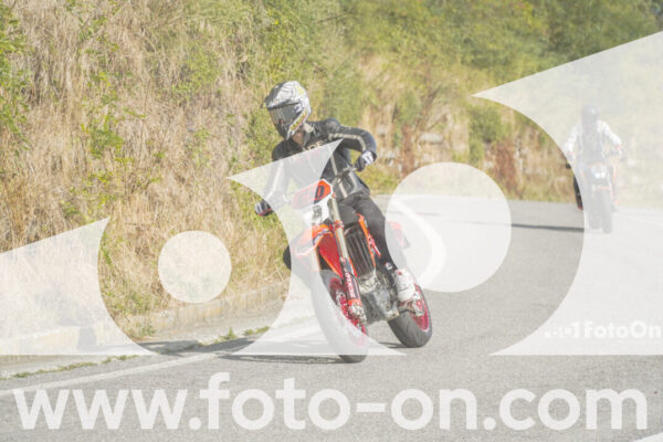 <h1 class="product-title">thumb_FF106132</h1>