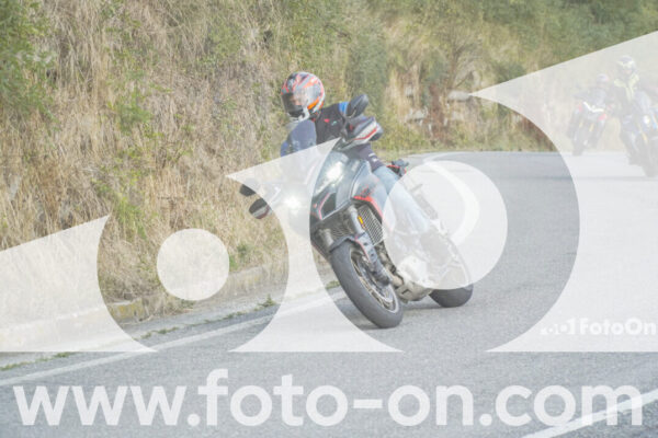 <h1 class="product-title">thumb_FF106179-1</h1>