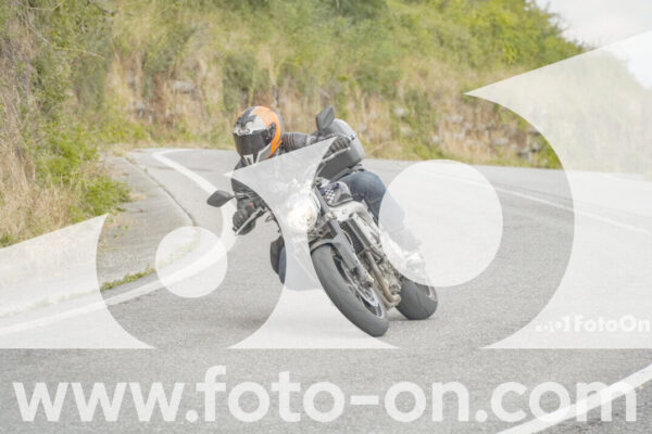 <h1 class="product-title">thumb_FF106205</h1>