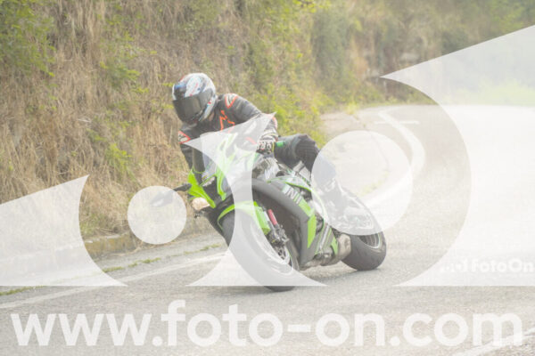 <h1 class="product-title">thumb_FF106271-1</h1>