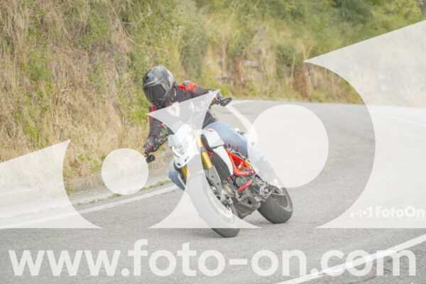 <h1 class="product-title">thumb_FF106326</h1>