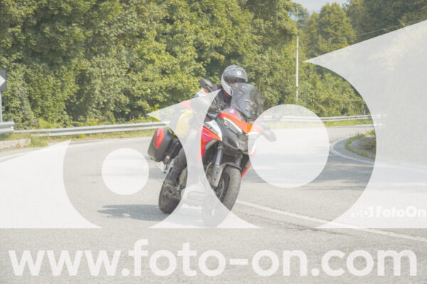 <h1 class="product-title">thumb_FF106355-1</h1>