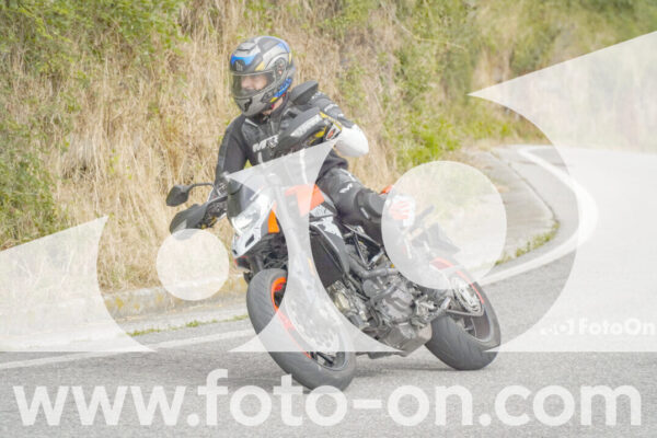 <h1 class="product-title">thumb_FF106355</h1>
