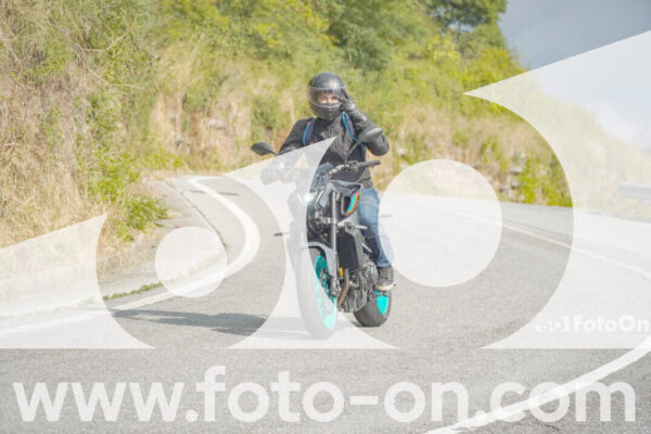 <h1 class="product-title">thumb_FF106385</h1>