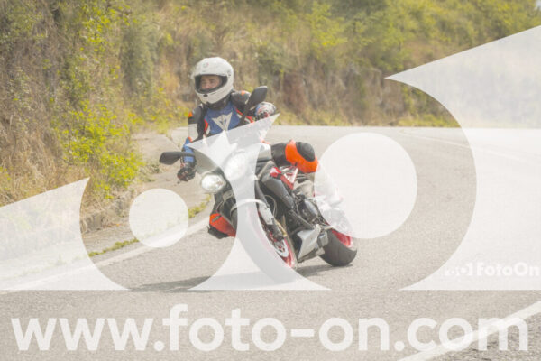 <h1 class="product-title">thumb_FF106409-1</h1>