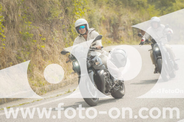 <h1 class="product-title">thumb_FF106411_1</h1>
