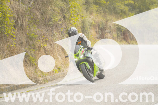 <h1 class="product-title">thumb_FF106413_1</h1>