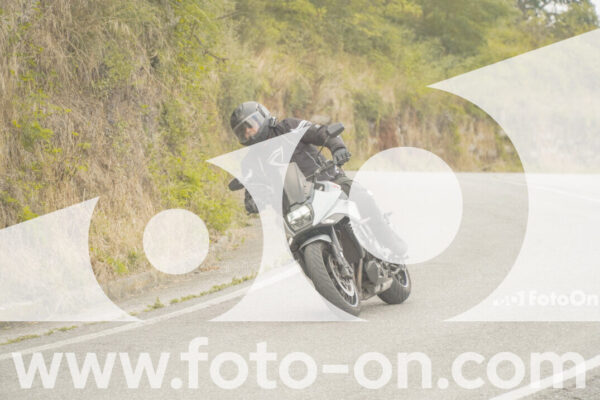 <h1 class="product-title">thumb_FF106431-1</h1>