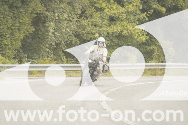 <h1 class="product-title">thumb_FF106436-1</h1>