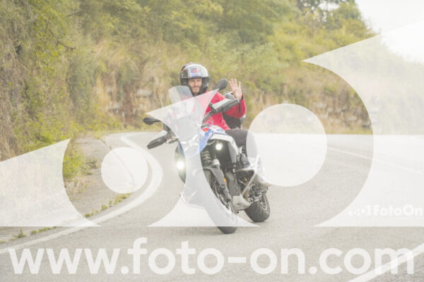 <h1 class="product-title">thumb_FF106443-1</h1>