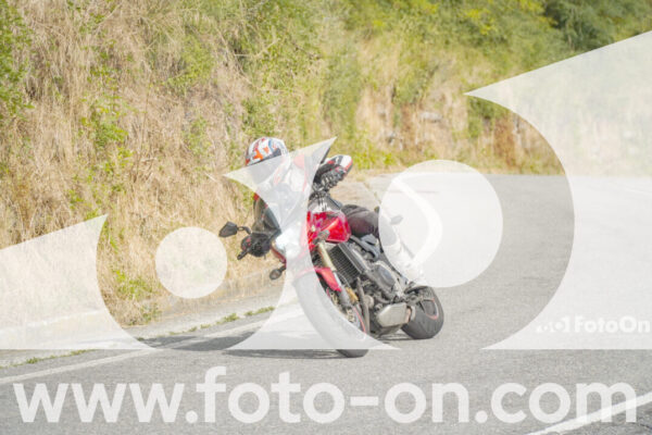 <h1 class="product-title">thumb_FF106450</h1>
