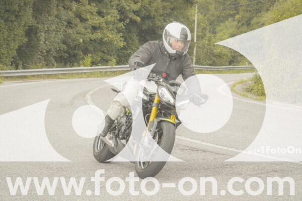 <h1 class="product-title">thumb_FF106456</h1>