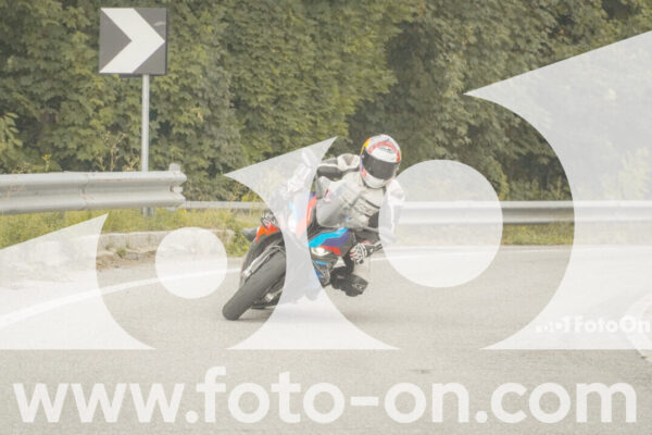<h1 class="product-title">thumb_FF106458</h1>