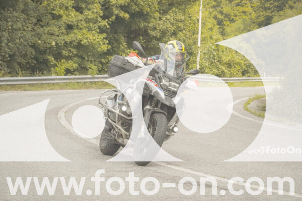 <h1 class="product-title">thumb_FF106465-1</h1>