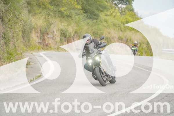 <h1 class="product-title">thumb_FF106465</h1>