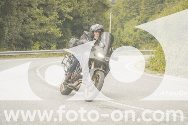 <h1 class="product-title">thumb_FF106483</h1>