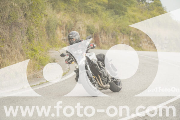 <h1 class="product-title">thumb_FF106488</h1>