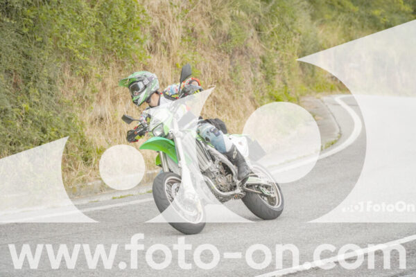 <h1 class="product-title">thumb_FF106496</h1>