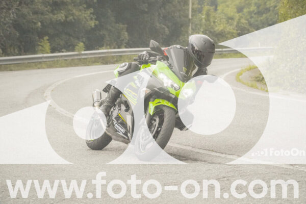 <h1 class="product-title">thumb_FF106538</h1>