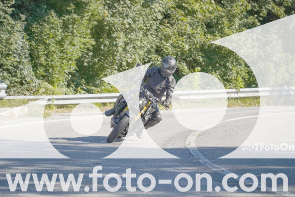 <h1 class="product-title">thumb_FF106639</h1>