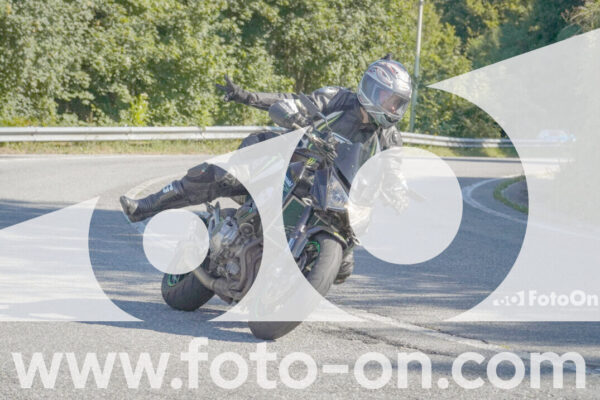 <h1 class="product-title">thumb_FF106657</h1>