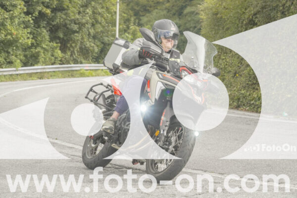 <h1 class="product-title">thumb_FF106673-1</h1>
