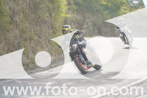 <h1 class="product-title">thumb_FF106687</h1>