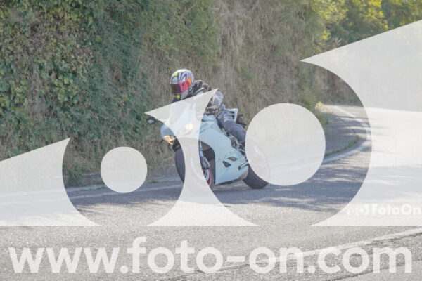 <h1 class="product-title">thumb_FF106712</h1>