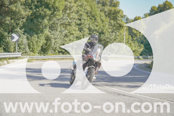 <h1 class="product-title">thumb_FF106864</h1>