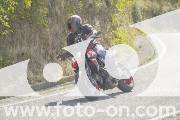 <h1 class="product-title">thumb_FF106933-1</h1>